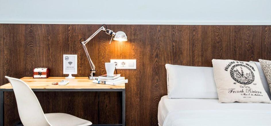 Traveller House Apartment Barcelona Ngoại thất bức ảnh