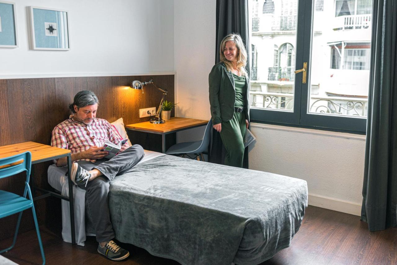 Traveller House Apartment Barcelona Ngoại thất bức ảnh