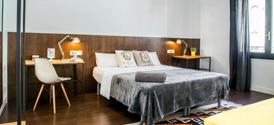 Traveller House Apartment Barcelona Ngoại thất bức ảnh