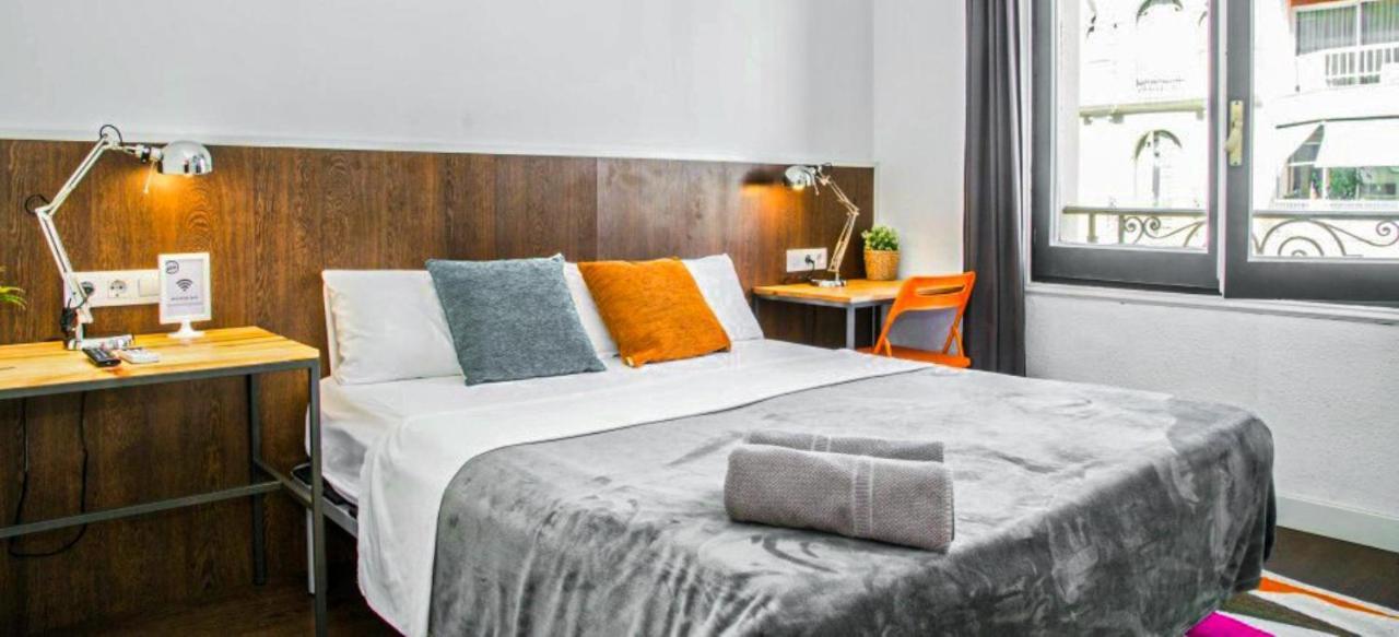 Traveller House Apartment Barcelona Ngoại thất bức ảnh